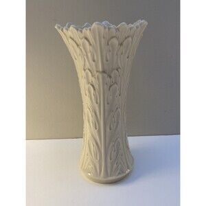 Vintage Lenox Woodland Acanthus Leaf Porcelain Ivory Color Embossed Vase 8”